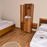 Отель Zallina