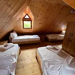 Zallina Отель Тети