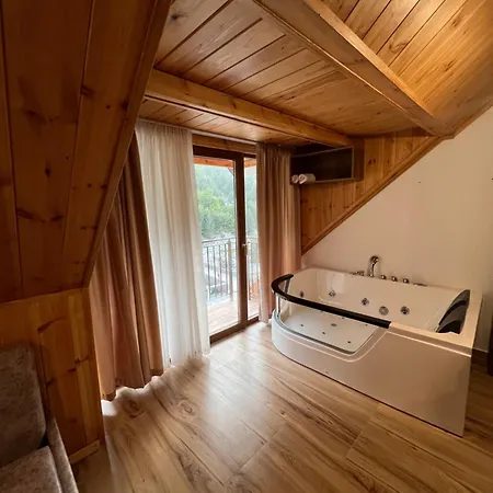 Zallina Hotel 3*