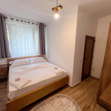 Zallina Отель Тети