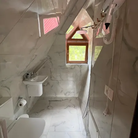 فندق Zallina ثيث