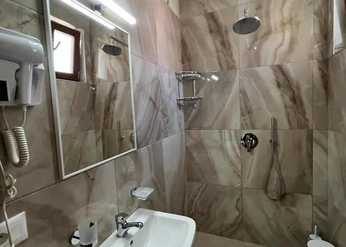 מלון Zallina טת